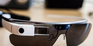Google Glassのパートナーにオークリー！？サイクリングアイウェアに革命がくるかも